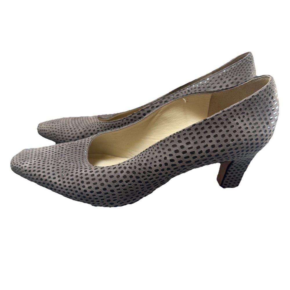 Classiques Entier Italy Size 7.5 Gray Textured Suede Leather Heels Pumps